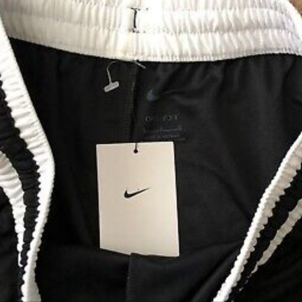 NWT Men's Nike Dri-fit DNA 10" Shorts - Picture 2 of 12